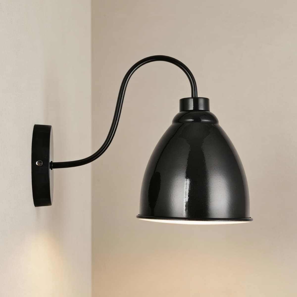 Gloss Black Oxford Vintage Wall Light - Elesi